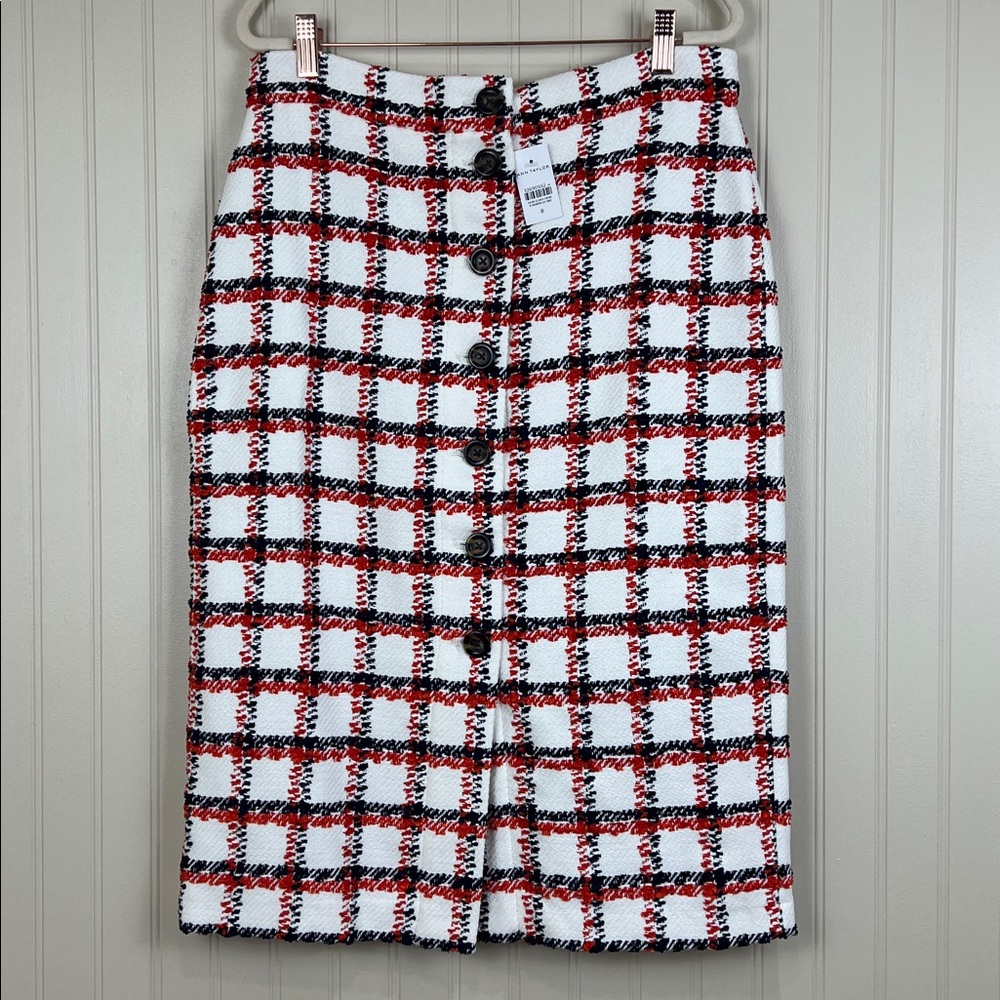 NWT Ann Taylor Women’s Plaid Tweed Pencil Skirt Button front  Size 8 - Picture 2 of 10
